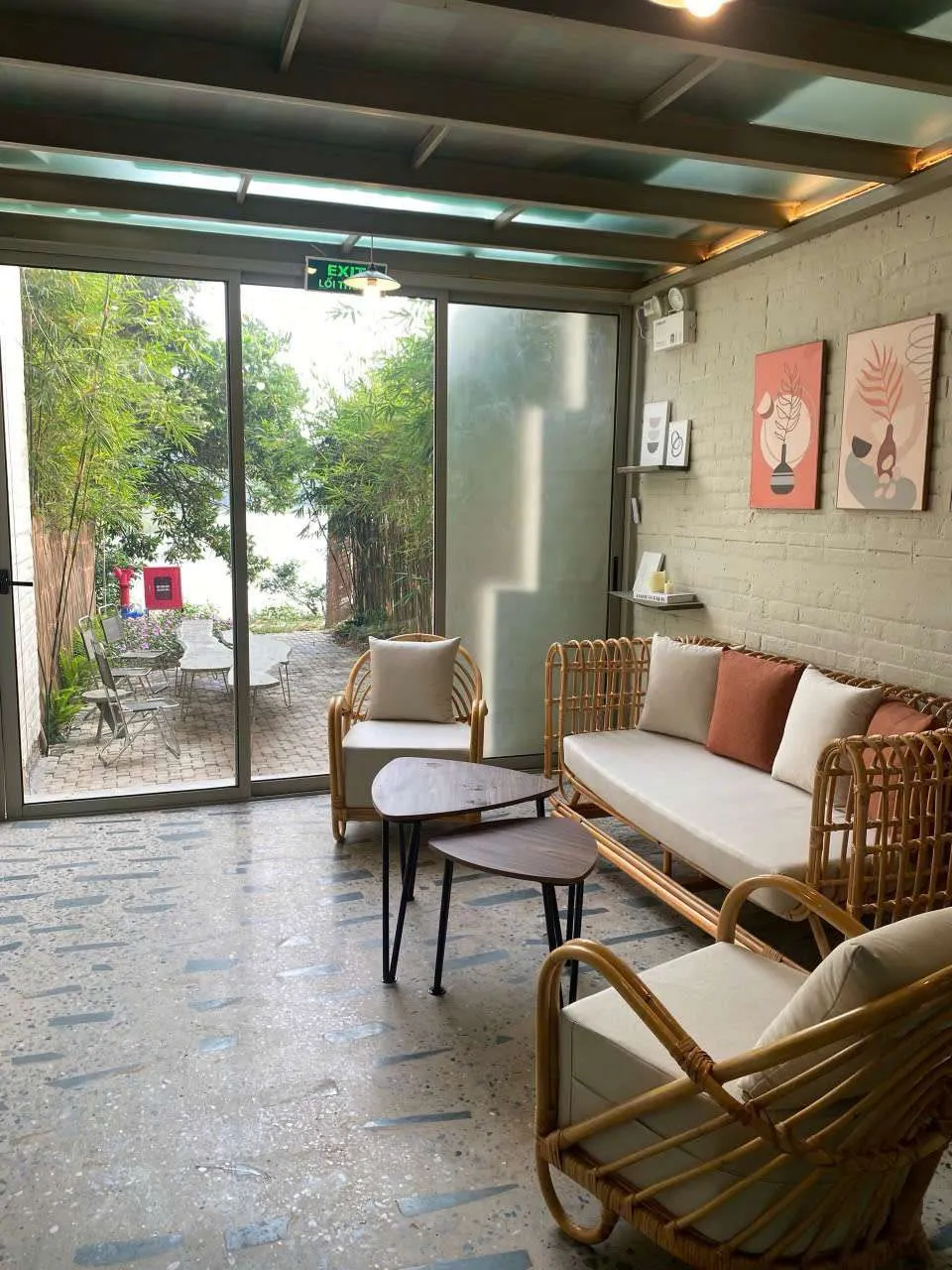 Cung cấp bàn ghế phong cho dự án Sống xanh Minh Phú Sóc Sơn