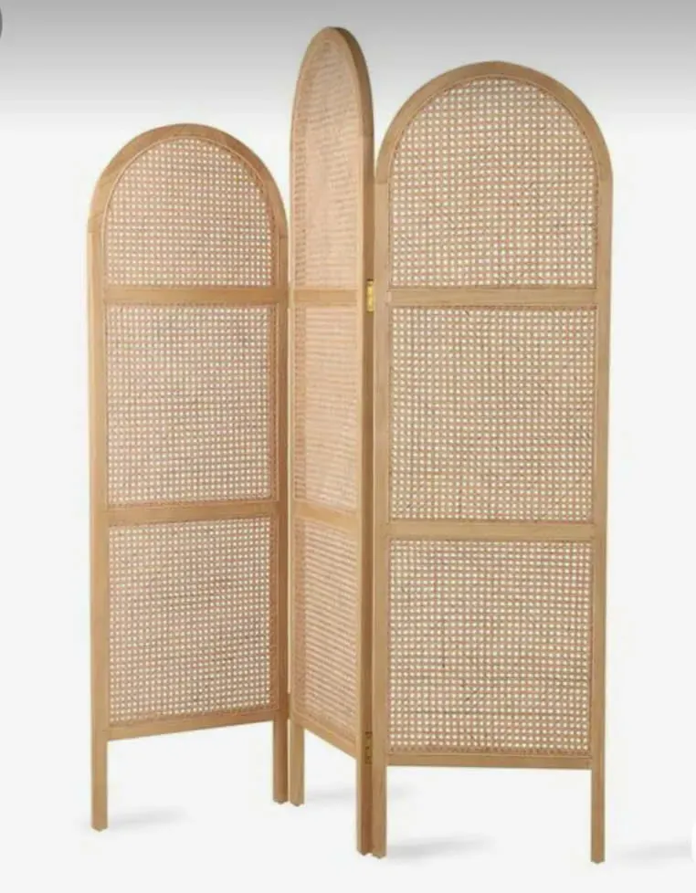 Hình ảnh Bình phong gỗ căng mây BP02