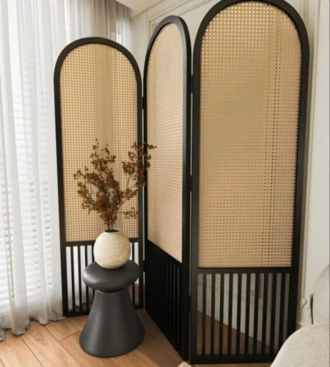Hình ảnh Bình phong gỗ căng mây BP020